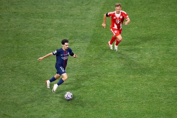 巴黎圣日耳曼 vs 拜仁慕尼黑:四分之一决赛 - FIFA 俱乐部世界杯 2025