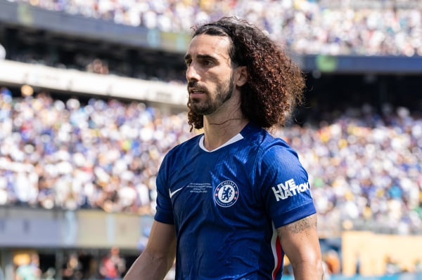 Hato 将与 Marc Cucurella 竞争。/IMAGO/太平洋通讯社