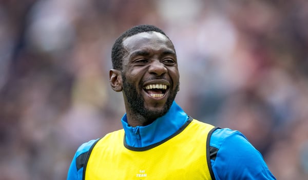 扬尼克·博拉西（Yannick Bolasie）的表现足以让任何后卫眼花缭乱。/ IMAGO/PRiME Sports Images