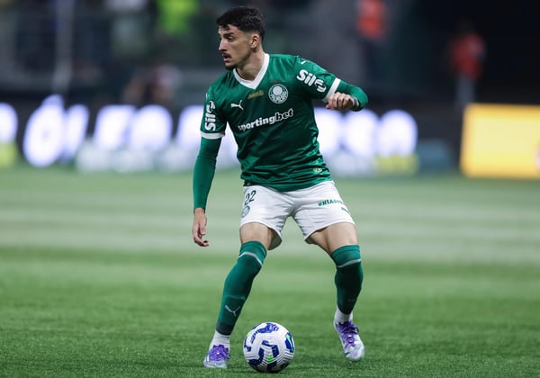 帕尔梅拉斯队的华金·皮奎雷斯在对阵塞阿拉的比赛中表现出色