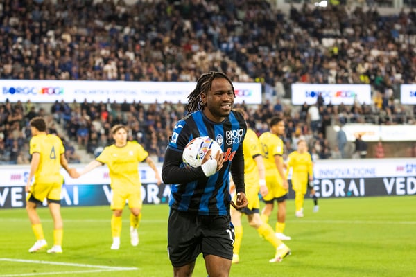 Ademola Lookman 的股票大幅上涨。/ IMAGO/NurPhoto