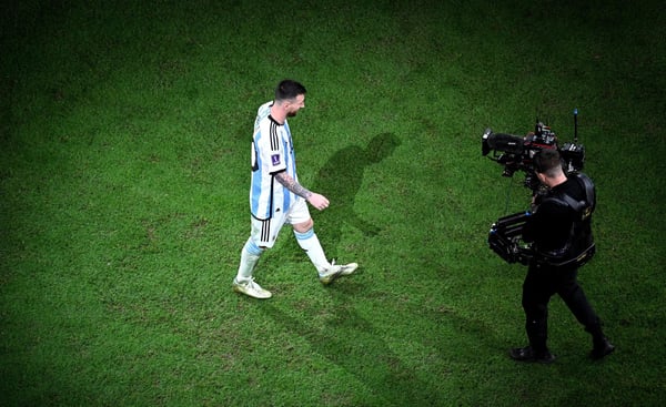 阿根廷队球员莱昂内尔·梅西 (Lionel Messi) 亮相 2022 年卡塔尔世界杯