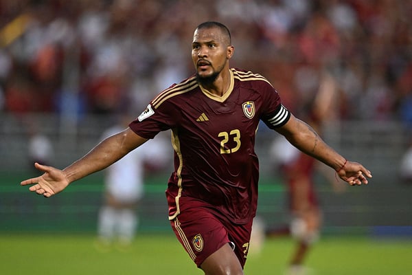 Salomón Rondón 将领导 La Vinotinto 的生产线。 /胡安·巴雷托/法新社,盖蒂图片社