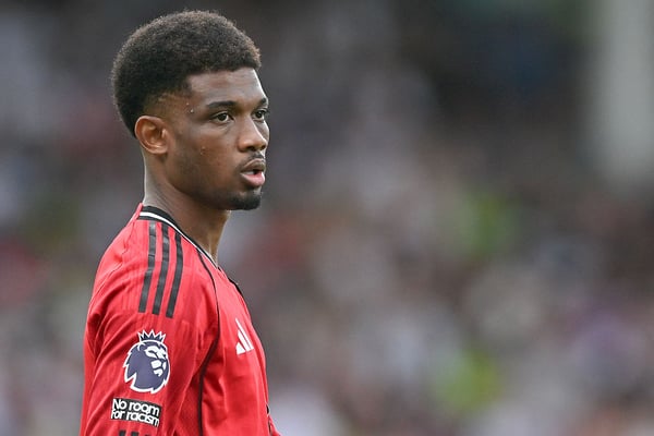 在阿莫林的带领下,阿马德的未来是担任边后卫。/ Vince Mignot/MB Media/Getty Images