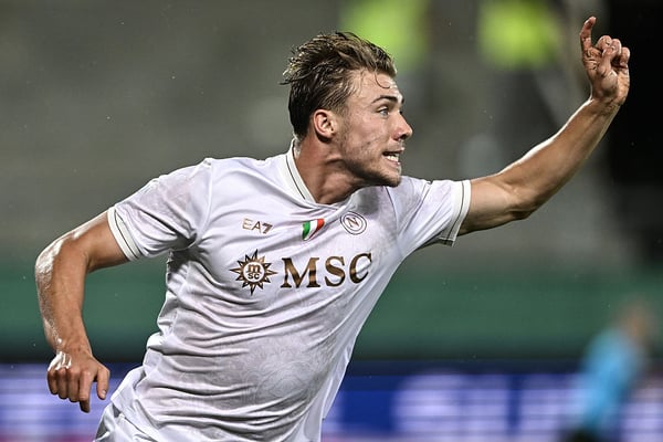 拉斯穆斯·霍伊伦德在那不勒斯的职业生涯有一个梦幻般的开端。/图片社/盖蒂图片社