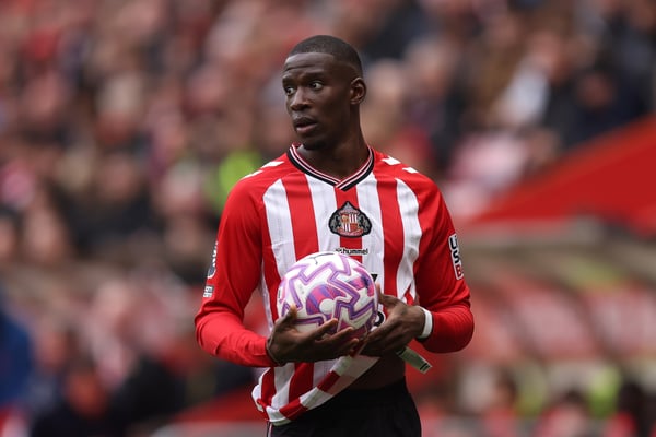 诺迪·穆基莱在球场的两端都发挥了重要作用。/乔治·伍德/盖蒂图片社