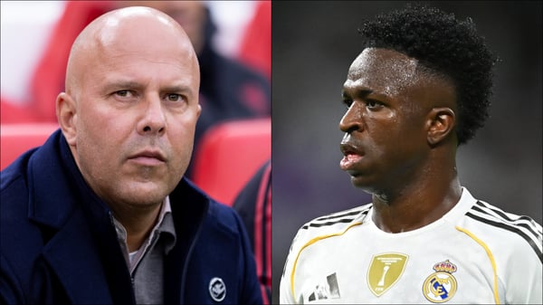 阿恩·斯洛特（Arne Slot）（左）和维尼修斯·儒尼奥尔（Vinícius Júnior）成为八卦的头条新闻。 / Gaspafotos/MB Media/Getty Images，丹尼斯·多伊尔/Getty Images