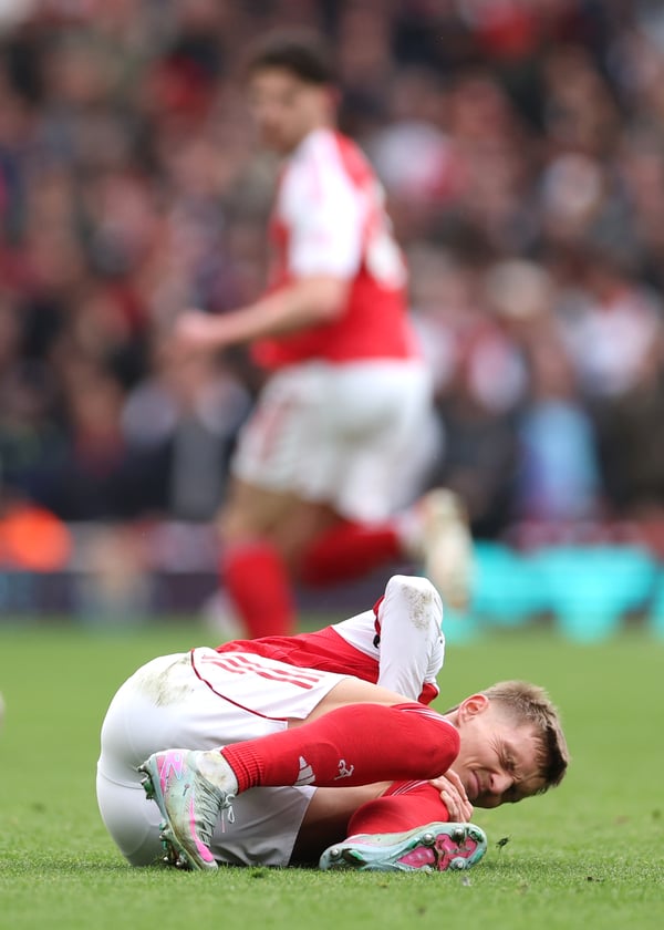 马丁·厄德高本赛季大部分时间都缺阵。/亚历克斯·潘特林/盖蒂图片社