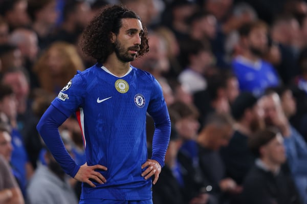 马克·库库雷拉是切尔西左路不可或缺的球员。/詹姆斯·吉尔/丹尼豪斯/盖蒂图片社