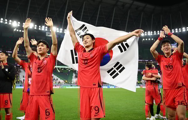 赵圭成庆祝战胜葡萄牙