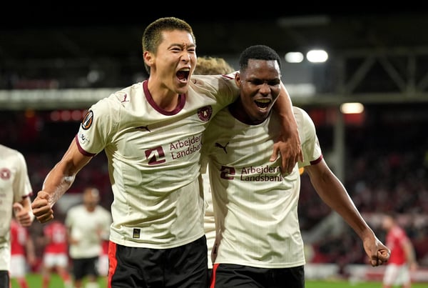 赵圭成庆祝战胜诺丁汉森林