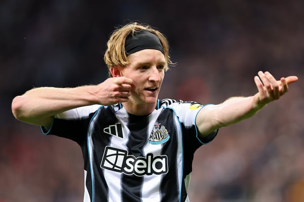 利物浦正在关注安东尼·戈登。/ Robbie Jay Barratt/AMA/Getty Images