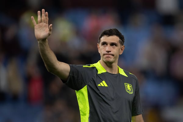 马丁内斯在门柱之间是个疯子。/ IMAGO/Visionhaus