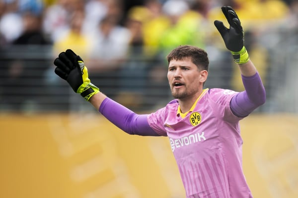 科贝尔是另一位出色的瑞士门将。/ IMAGO/Nicolo Campo