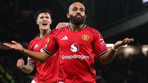 布莱恩·姆贝莫周末梅开二度。/ James Gill/Danehouse/Getty Images