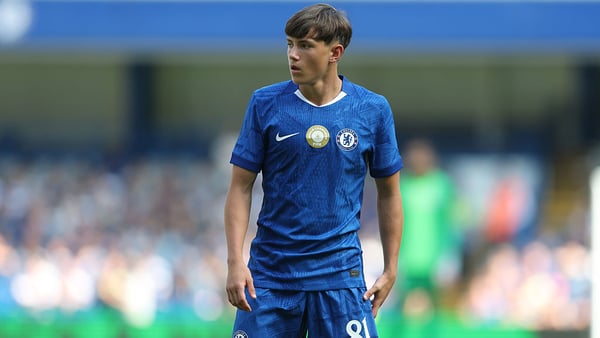 世界杯FIFA体育新闻：雷吉·沃尔什已经代表切尔西一线队完成了首秀。/ Richard Pelham/Getty Images