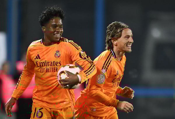 与卢卡·莫德里奇（右）的潜在重聚或许指日可待。/ Denis Doyle/Getty Images