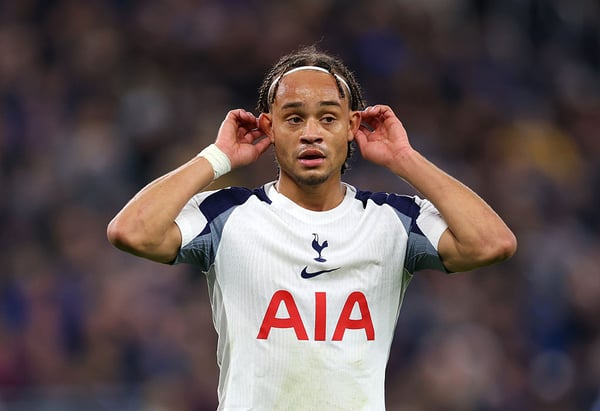 哈维·西蒙斯去年夏天加盟热刺。/ Molly Darlington/Copa/Getty Images