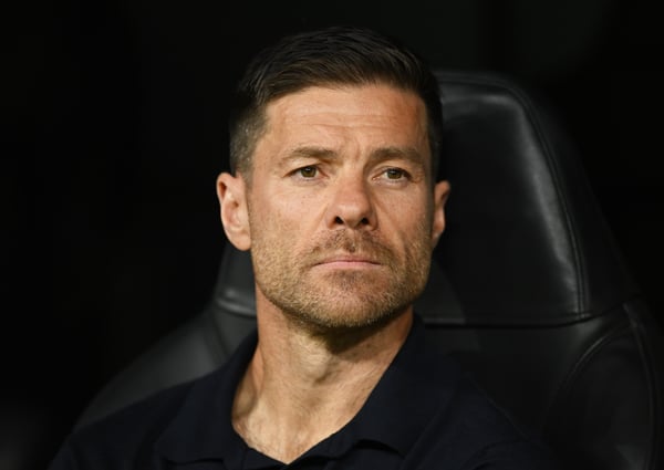 阿隆索的管理风格褒贬不一。/ Denis Doyle/Getty Images