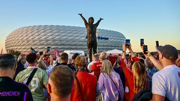 慕尼黑的格尔德·穆勒雕像