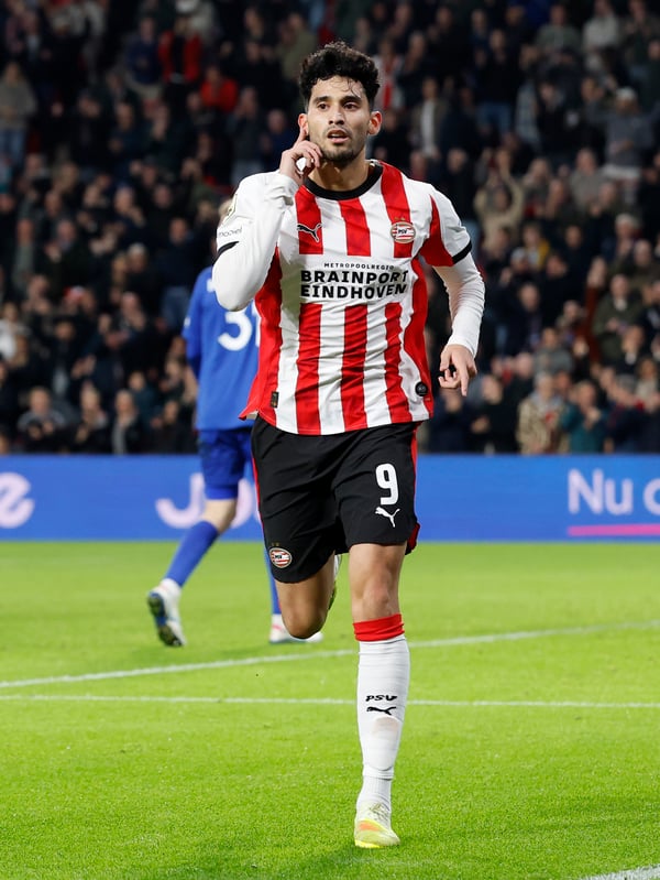 里卡多·佩皮替补登场,为埃因霍温攻入一球,球队表现出色。/ 图片来源:Prestige/Soccrates/Getty Images