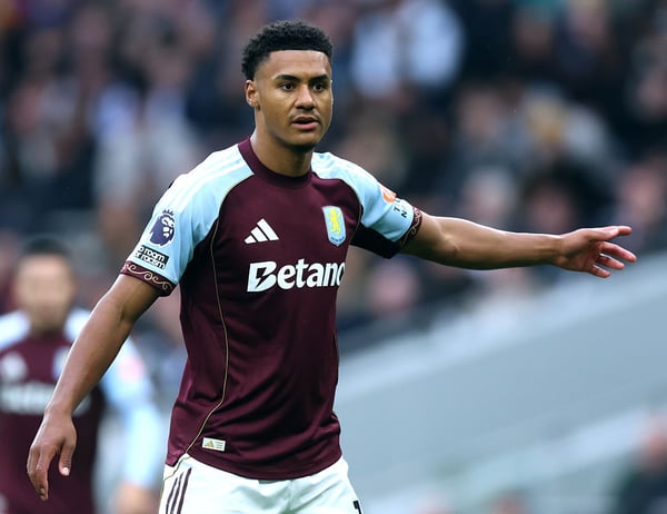 世界杯FIFA体育新闻：奥利·沃特金斯帮助阿斯顿维拉实现了转型。/ Nigel French/Sportsphoto/Allstar/Getty Images