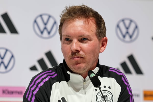 朱利安·纳格尔斯曼否认参与了弗洛里安·维尔茨的转会决定。/ IMAGO/Eibner