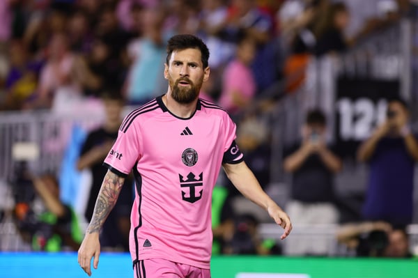 莱昂内尔·梅西是足球史上最伟大的球员（GOAT）。/ Sam Navarro-Imagn Images