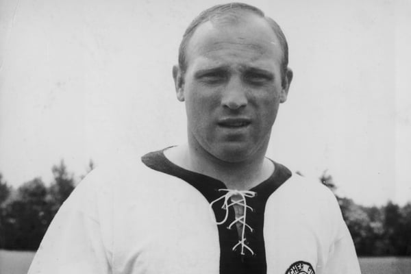 在德甲联赛成立之前，乌韦·席勒可以说是德国历史上最伟大的球员。/ Keystone/Getty Images