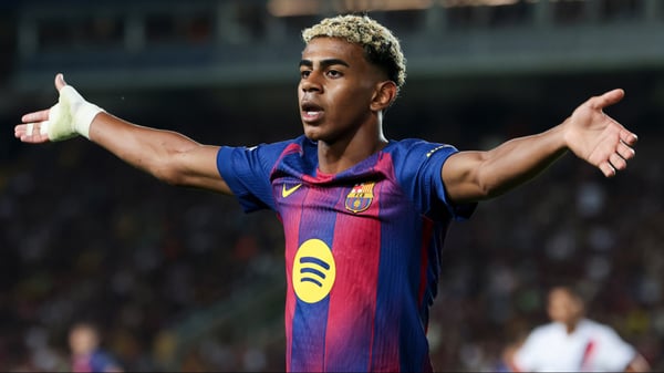 拉明·亚马尔的健康状况一直是本赛季的热门话题。/ Catherine Steenkeste/Getty Images