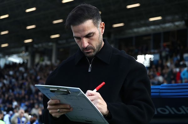 法布雷加斯执教科莫。 /马可·卢扎尼/盖蒂图片社