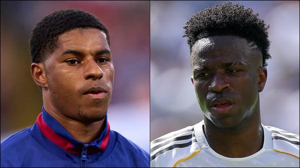 马库斯·拉什福德（左）和维尼修斯·儒尼奥尔成为今天八卦的头条新闻。 /佩德罗·萨拉多/布达·门德斯/盖蒂图片社