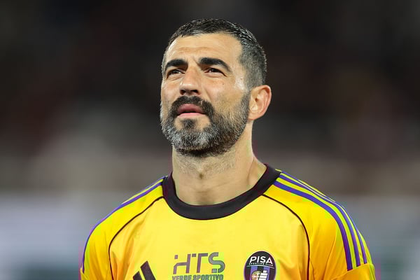 比萨延长了劳尔·阿尔比奥尔的职业生涯。/ Jonathan Moscrop/Getty Images