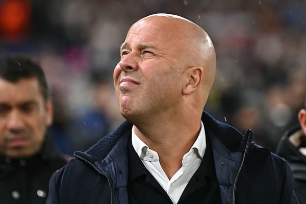 阿恩·斯洛特在2025-2026赛季遭遇了“二年级魔咒”。/ Paul Ellis/AFP/Getty Images