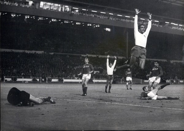 何塞·托雷斯在1966年国际足联世界杯季军争夺战中为葡萄牙队攻入制胜球，击败苏联队。