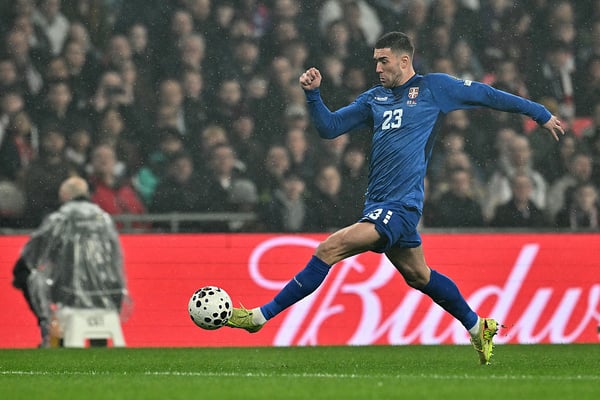 塞尔维亚在预选赛中表现令人失望。/ BEN STANSALL/AFP/Getty Images