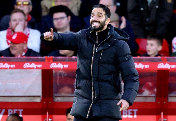 曼联今夏曾与塞梅尼奥传出绯闻。/ Neal Simpson/Sportsphoto/Allstar/Getty Images