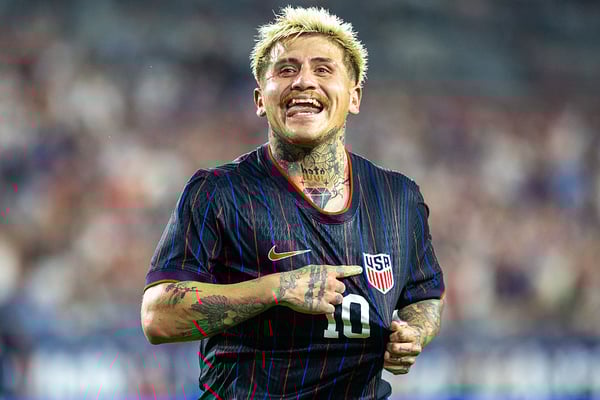 迭戈·卢纳是众多希望入选世界杯美国国家队阵容的球员之一。/ Eston Parker/ISI Photos/Getty Images