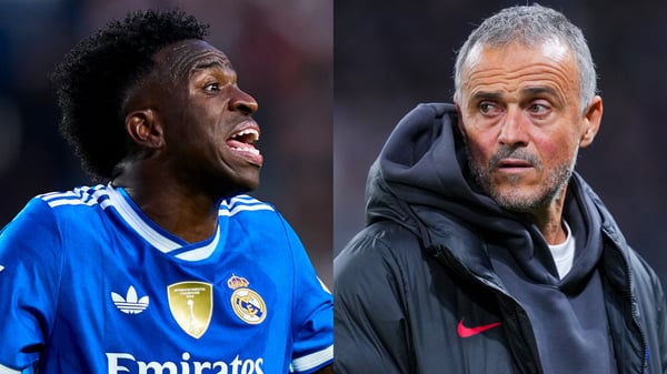 维尼修斯·儒尼奥尔（左）和路易斯·恩里克的巴黎圣日尔曼成为了八卦的头条新闻。 /迭戈·苏托/盖蒂图片社，弗朗哥·阿兰/盖蒂图片社