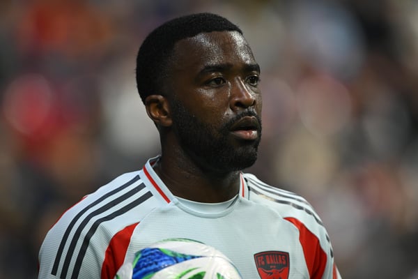 近年来，沙克·摩尔很少代表国家队出场。/ Anne-Marie Sorvin-Imagn Images