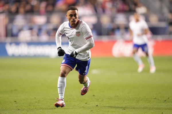 塞尔吉尼奥·德斯特曾效力于一些欧洲顶级俱乐部。/ Kyle Ross-Imagn Images