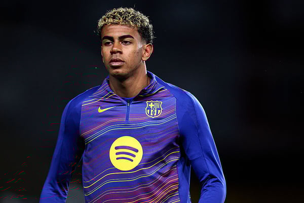 Lamine Yamal 领导 Estêvão 的创意部门。 /布鲁诺·佩纳斯/优质体育图片/盖蒂图片社