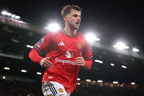 阿莫林转而启用梅森·芒特，试图扭转对阵埃弗顿的颓势。/ James Gill/Danehouse/Getty Images