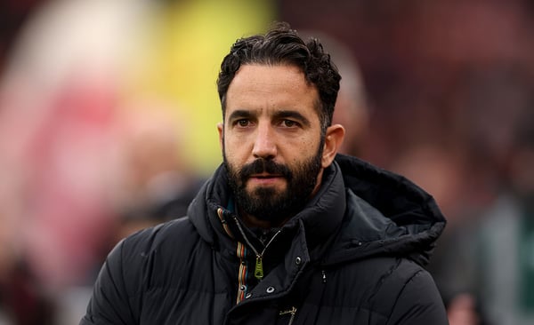 鲁本·阿莫林呼吁加强外线深度。/ 卡尔·雷辛/盖蒂图片社