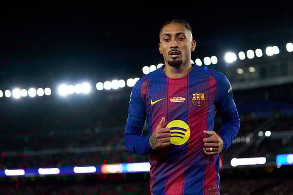 拉菲尼亚有望迎来两个多月以来的首次首发。/ Pedro Salado/Getty Images