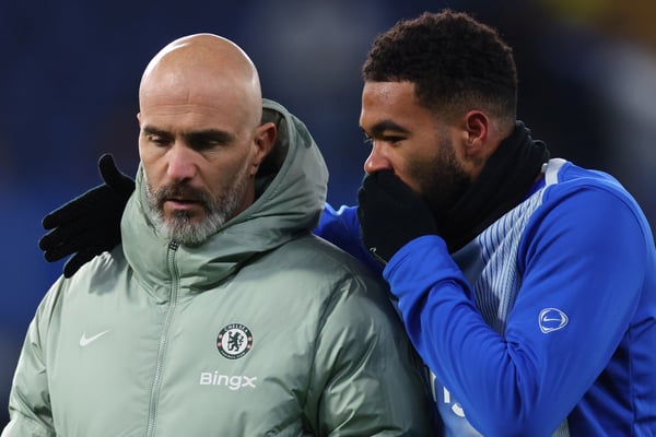 世界杯FIFA体育新闻：恩佐·马雷斯卡（左）精心制定了里斯·詹姆斯的伤病预防方案。/ 马克·阿特金斯/盖蒂图片社