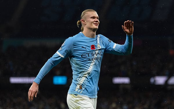 世界杯FIFA体育新闻：曼城射手目前高居射手榜榜首。/ Visionhaus/Getty Images