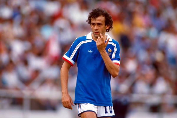 米歇尔·普拉蒂尼是一位进球如麻的中场球员。/ 图片来源:IMAGO/诺伯特·施密特