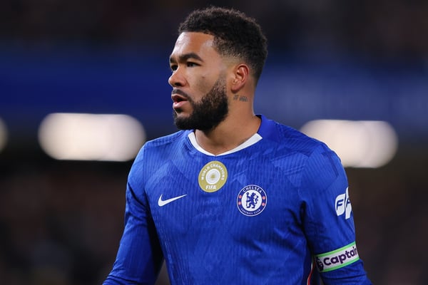 世界杯FIFA体育新闻：里斯·詹姆斯目前保持着良好的健康状态，没有受伤。/ James Gill/Danehouse/Getty Images