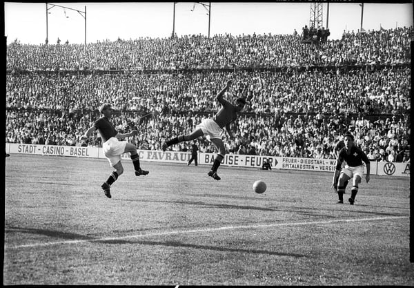 世界杯FIFA体育新闻：1954年瑞士世界杯，奥地利对阵瑞士